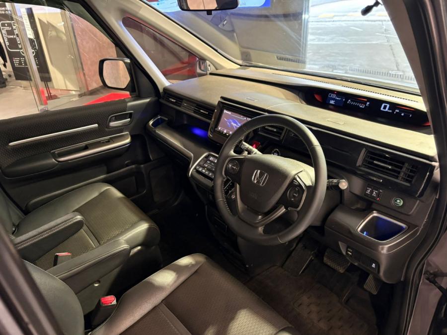 Stepwgn 1.5Turbo Spada RP3 - Image 3